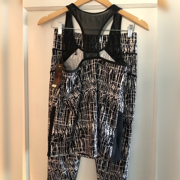 Active set - Picture 2 of 4